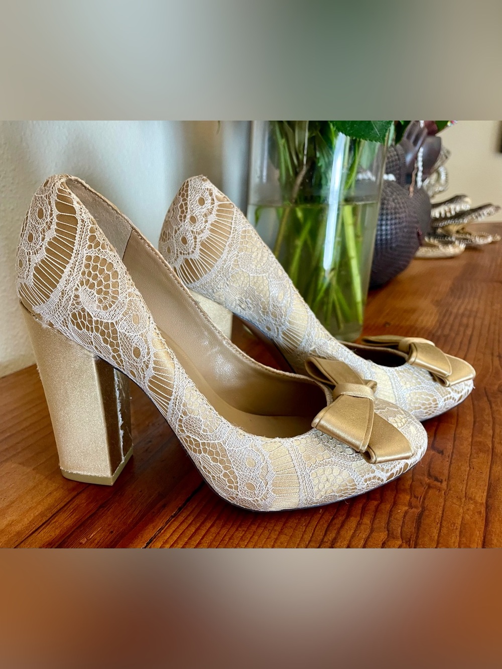 Shoes of Prey Beige Lace Satin Bow 4” Block Heels 6.5